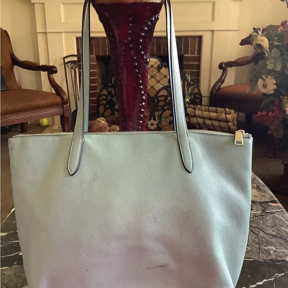 Authentic coach taylor sky blue large pebbled leather tote 16x10